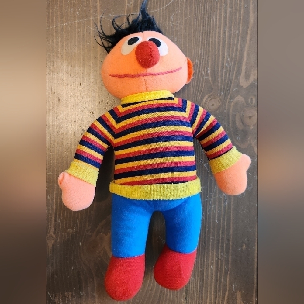 Vtg 80s Sesame Street Plush Playskool Ernie 10" Plush Read